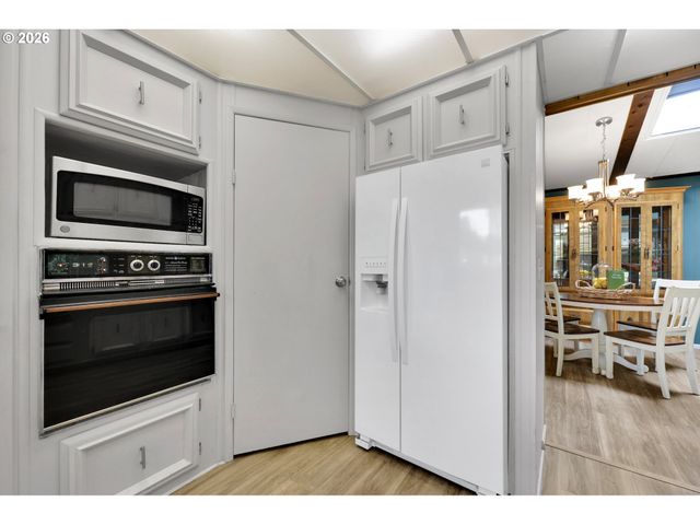 1601 RHODODENDRON Dr 534, Florence, OR 97439