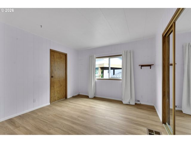 1601 RHODODENDRON Dr 534, Florence, OR 97439