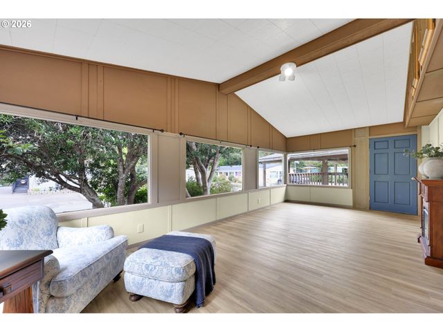 1601 RHODODENDRON Dr 534, Florence, OR 97439