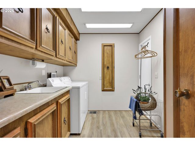 1601 RHODODENDRON Dr 534, Florence, OR 97439