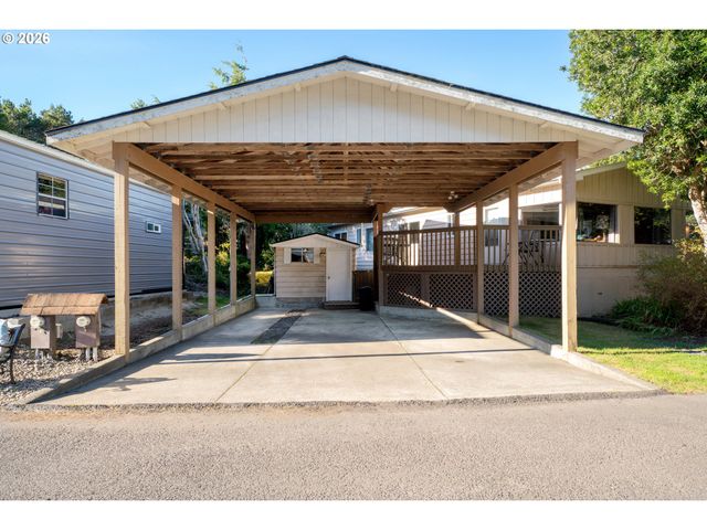 1601 RHODODENDRON Dr 534, Florence, OR 97439