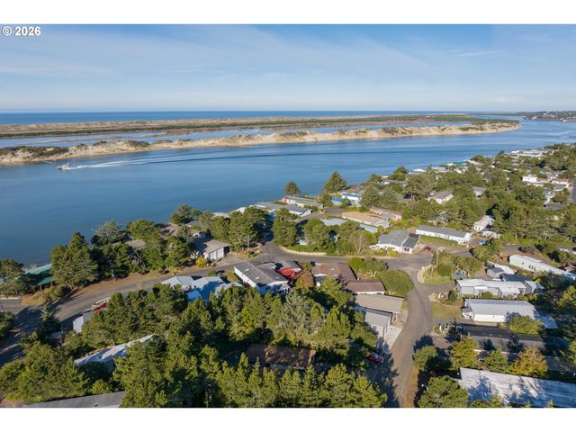 1601 RHODODENDRON Dr 534, Florence, OR 97439