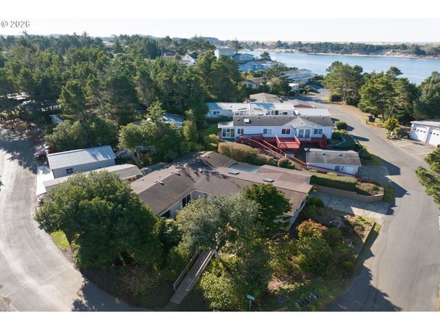 1601 RHODODENDRON Dr 534, Florence, OR 97439