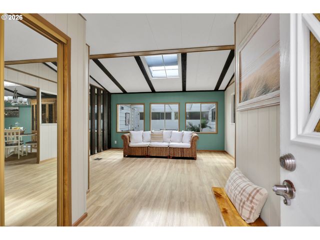 1601 RHODODENDRON Dr 534, Florence, OR 97439