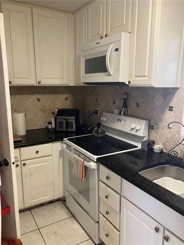 316 N BAYSHORE BOULEVARD 105, Clearwater, FL 33759