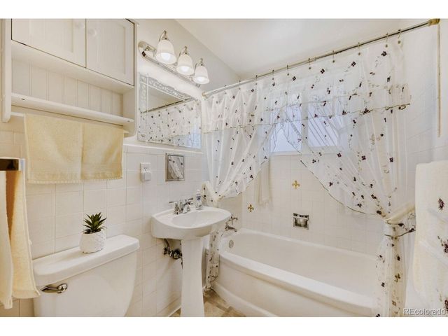 4555 W 65th Ave, Arvada, CO 80003