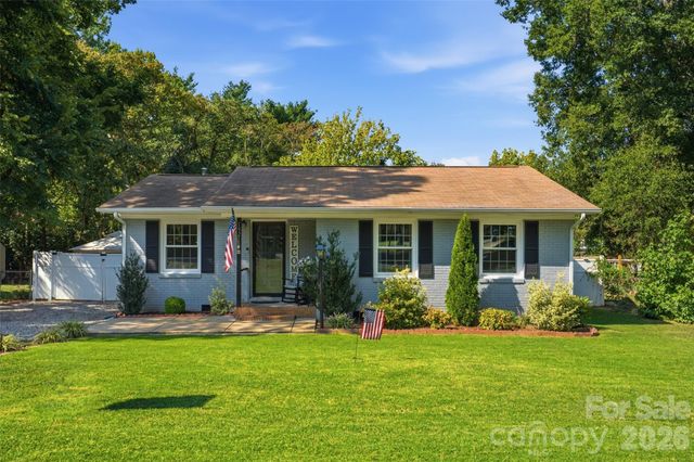 19213 Carter Circle, Cornelius, NC 28031
