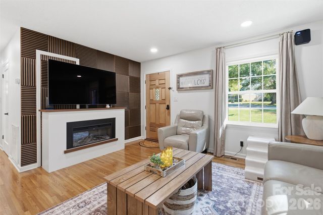 19213 Carter Circle, Cornelius, NC 28031
