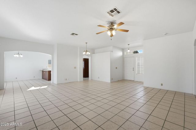 10224 W OREGON Avenue, Glendale, AZ 85307