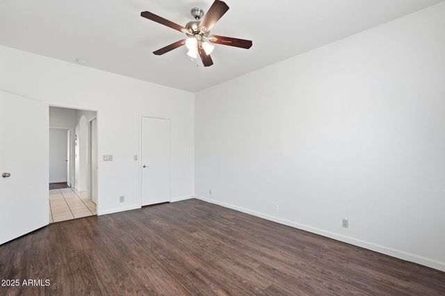 10224 W OREGON Avenue, Glendale, AZ 85307