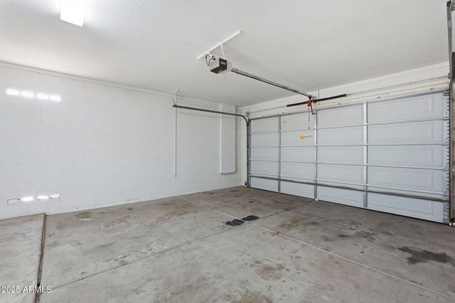 10224 W OREGON Avenue, Glendale, AZ 85307