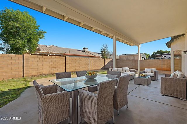 10224 W OREGON Avenue, Glendale, AZ 85307