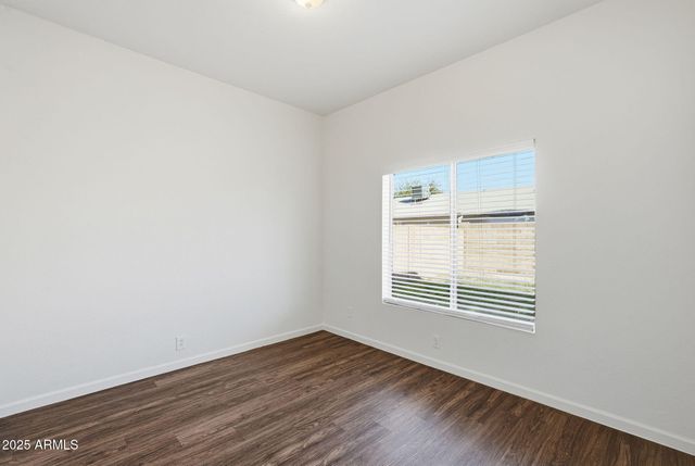 10224 W OREGON Avenue, Glendale, AZ 85307