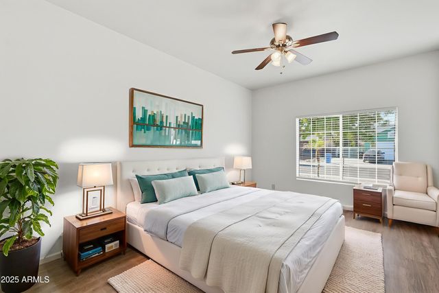 10224 W OREGON Avenue, Glendale, AZ 85307