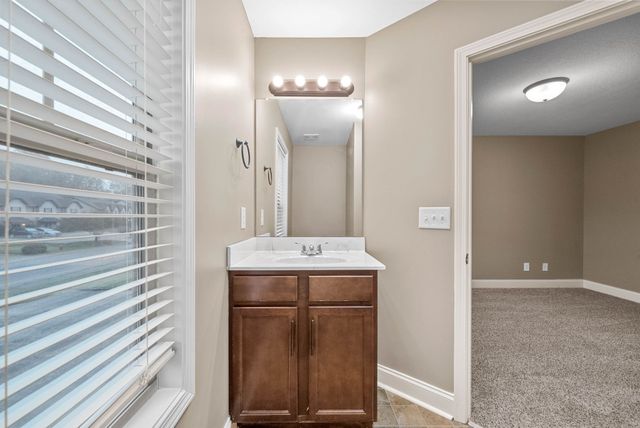 1770 Spring Water Dr Apt A, Clarksville, TN 37040