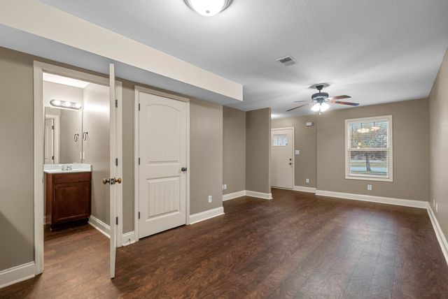 1770 Spring Water Dr Apt A, Clarksville, TN 37040