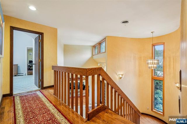 707 Horseshoe Trail, Franklin Lakes, NJ 07417