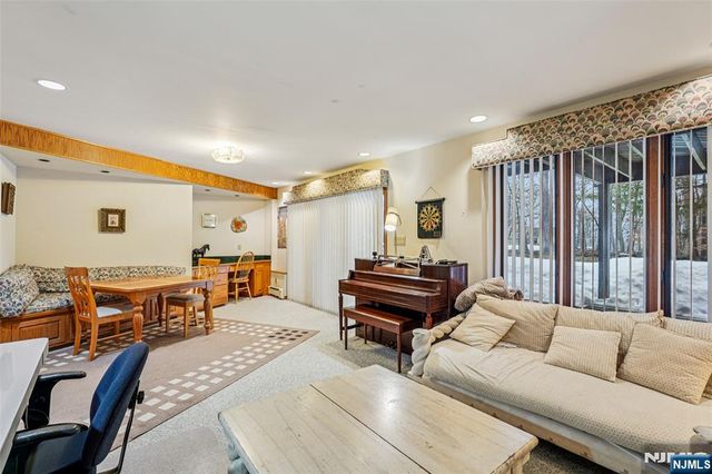 707 Horseshoe Trail, Franklin Lakes, NJ 07417