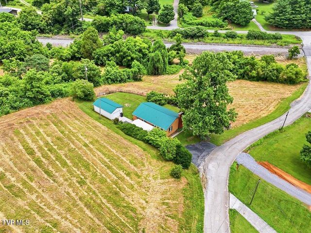 818 Guy Collins Road, Morristown, TN 37813