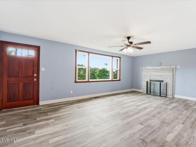 818 Guy Collins Road, Morristown, TN 37813