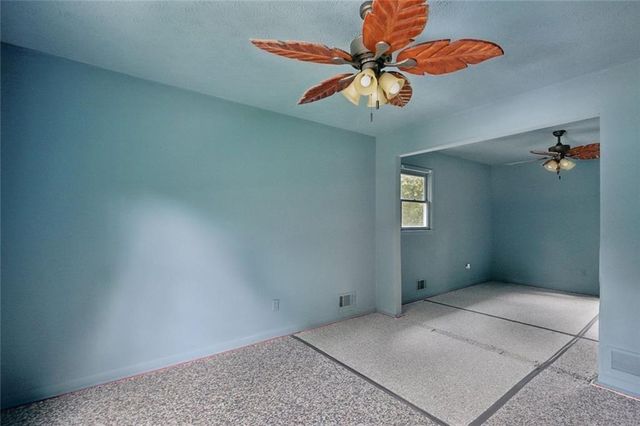 125 Meadowview Circle, Tyrone, GA 30290