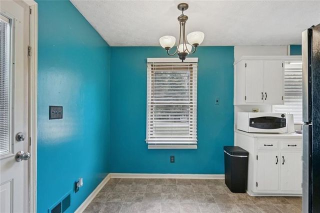 125 Meadowview Circle, Tyrone, GA 30290