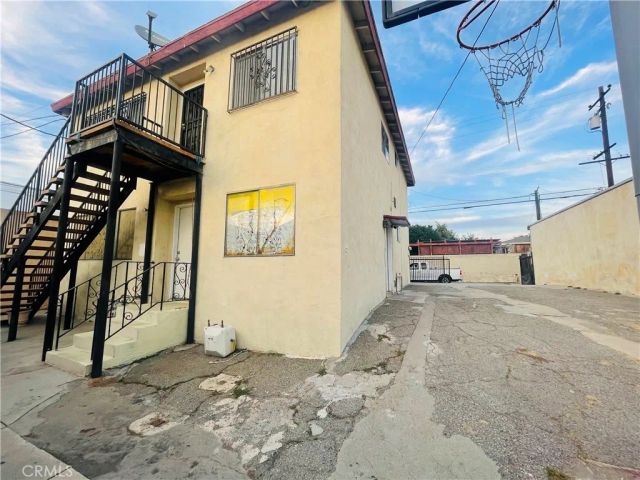 5609 E Beverly Boulevard, East Los Angeles, CA 90022
