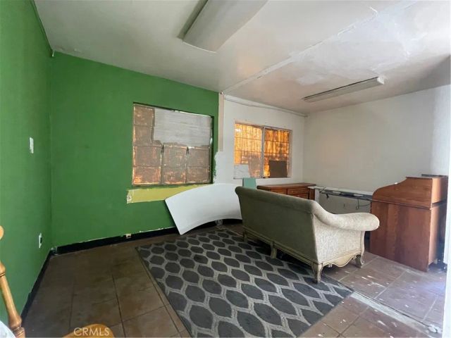 5609 E Beverly Boulevard, East Los Angeles, CA 90022