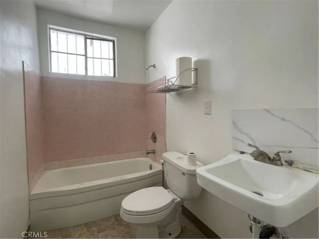 5609 E Beverly Boulevard, East Los Angeles, CA 90022