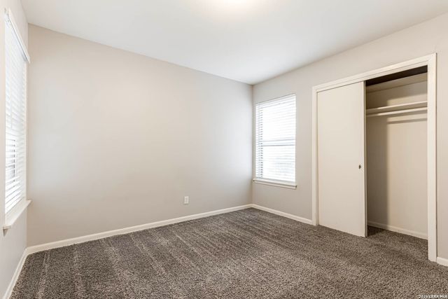 502 Tammy Dr, San Antonio, TX 78216