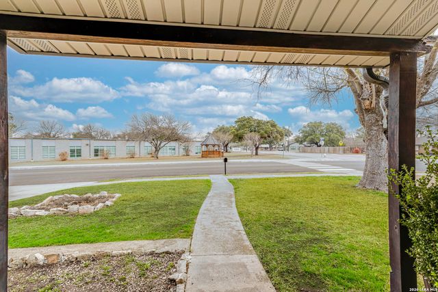 502 Tammy Dr, San Antonio, TX 78216