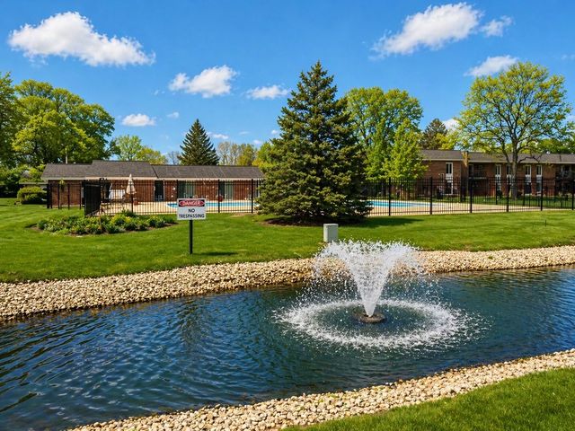 3913 Saratoga Avenue 117, Downers Grove, IL 60515