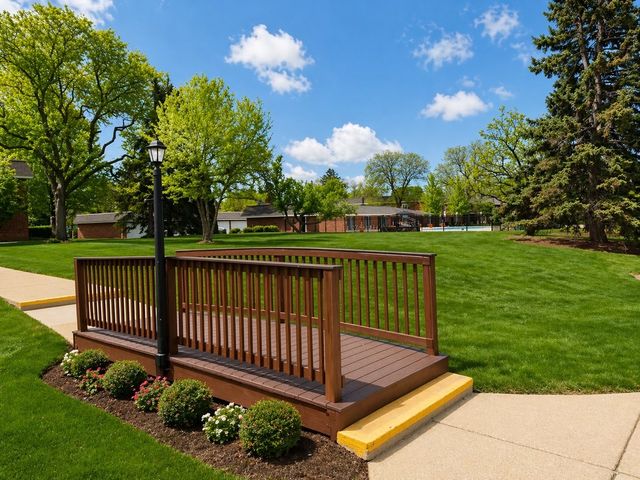 3913 Saratoga Avenue 117, Downers Grove, IL 60515