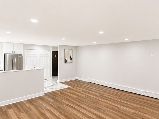 3913 Saratoga Avenue 117, Downers Grove, IL 60515