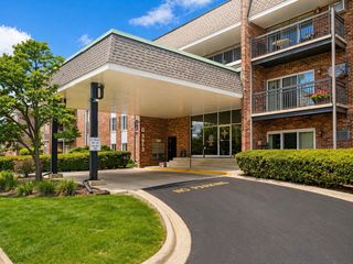 3913 Saratoga Avenue 117, Downers Grove, IL 60515