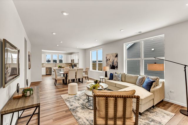 2813 Spring Circle South, Lindenhurst, IL 60046