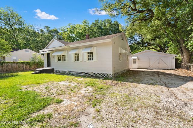 3142 3RD ST Circle, Jacksonville, FL 32254