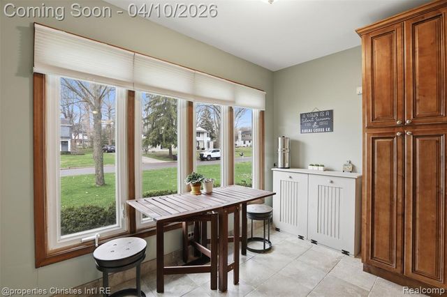 2835 Aspen Lane, Bloomfield Village, MI 48302