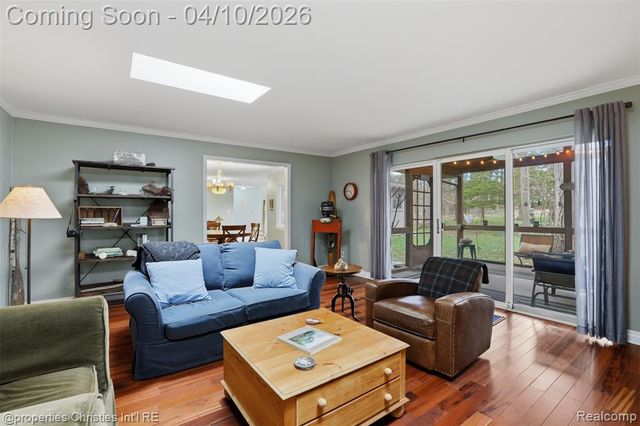 2835 Aspen Lane, Bloomfield Village, MI 48302