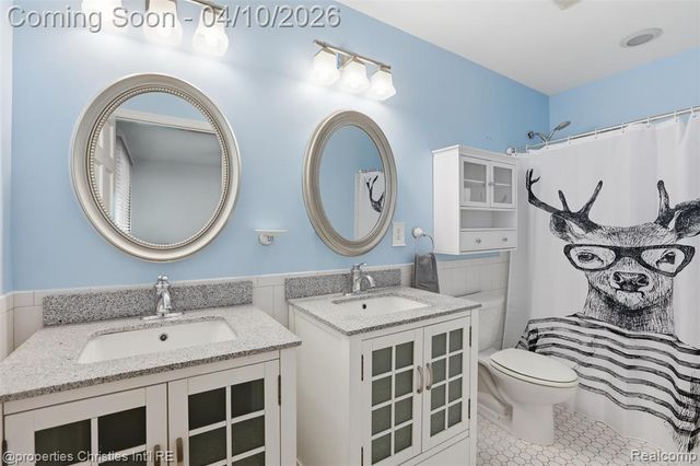 2835 Aspen Lane, Bloomfield Village, MI 48302