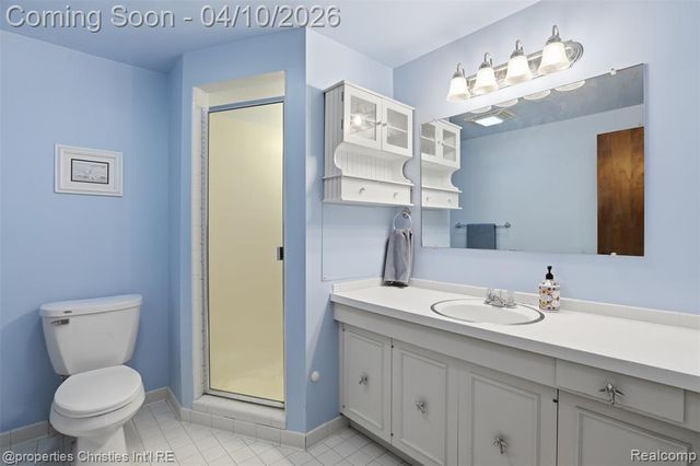 2835 Aspen Lane, Bloomfield Village, MI 48302