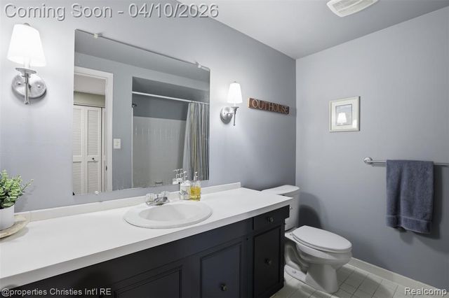 2835 Aspen Lane, Bloomfield Village, MI 48302