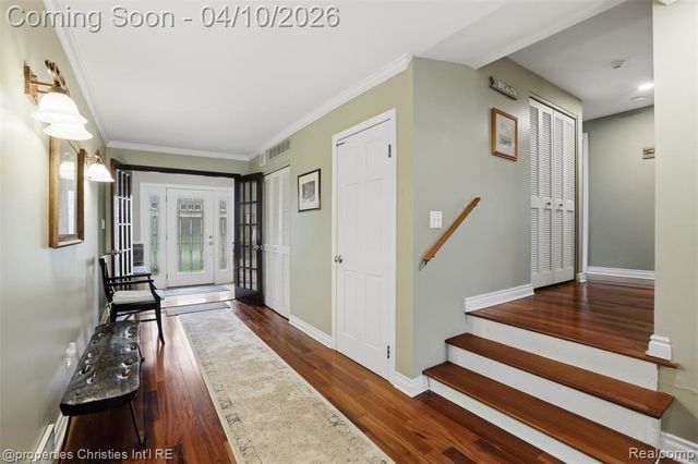 2835 Aspen Lane, Bloomfield Village, MI 48302
