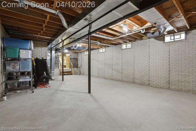 2835 Aspen Lane, Bloomfield Village, MI 48302