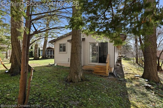 2835 Aspen Lane, Bloomfield Village, MI 48302
