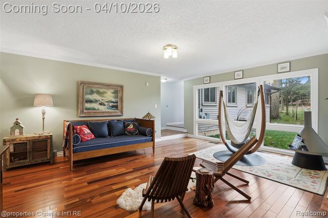 2835 Aspen Lane, Bloomfield Village, MI 48302