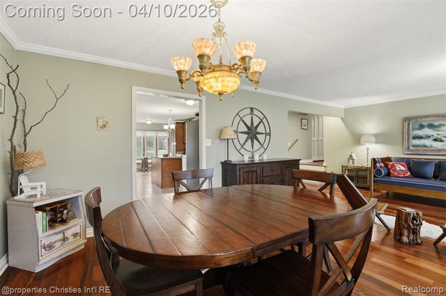 2835 Aspen Lane, Bloomfield Village, MI 48302
