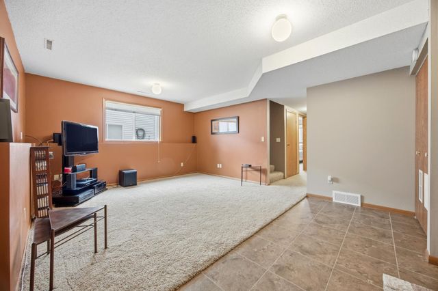 3126 18th Street S, Fargo, ND 58103