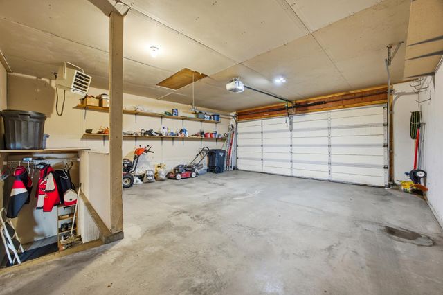 3126 18th Street S, Fargo, ND 58103