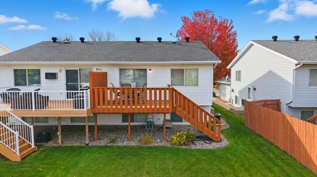 3126 18th Street S, Fargo, ND 58103